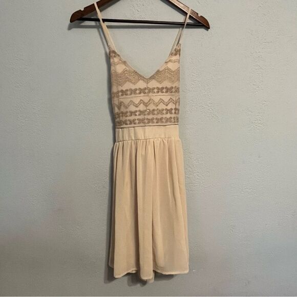 Women's Alya Tan Cocktail Dress - Picture 2 of 9